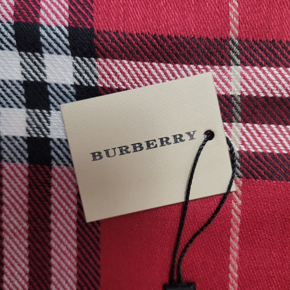 Burberry scarf - Picture 3 of 7